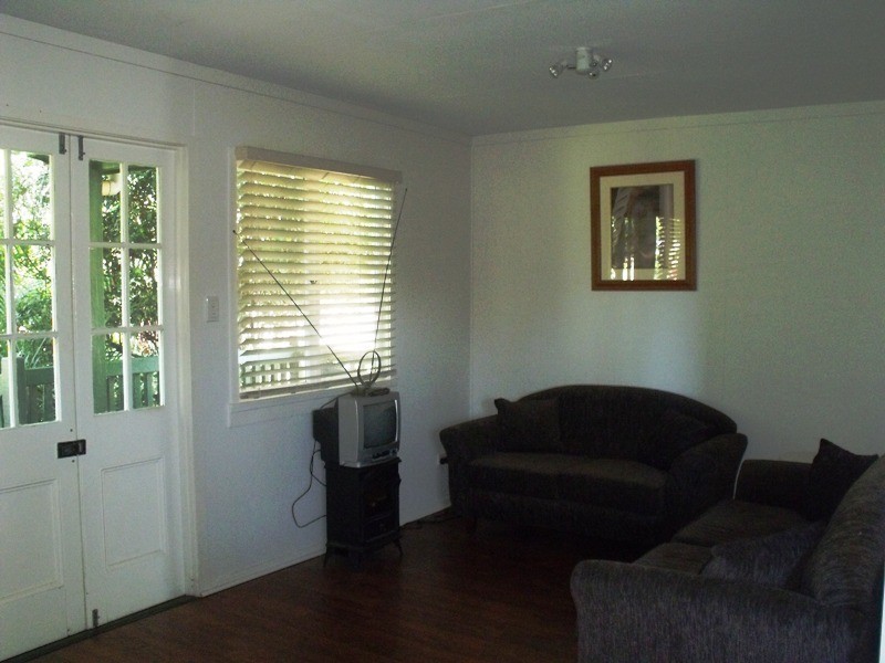 15 Jackson Rd, Russell Island QLD 4184
