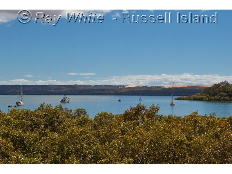 10 WIRRALEE, Macleay Island QLD 4184