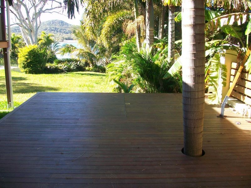 110 Minjeeriba Rd, Russell Island QLD 4184