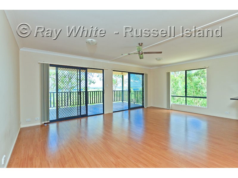 42 Deenya Parade, Russell Island QLD 4184
