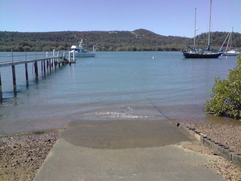 85 Wahine Drive, Russell Island QLD 4184