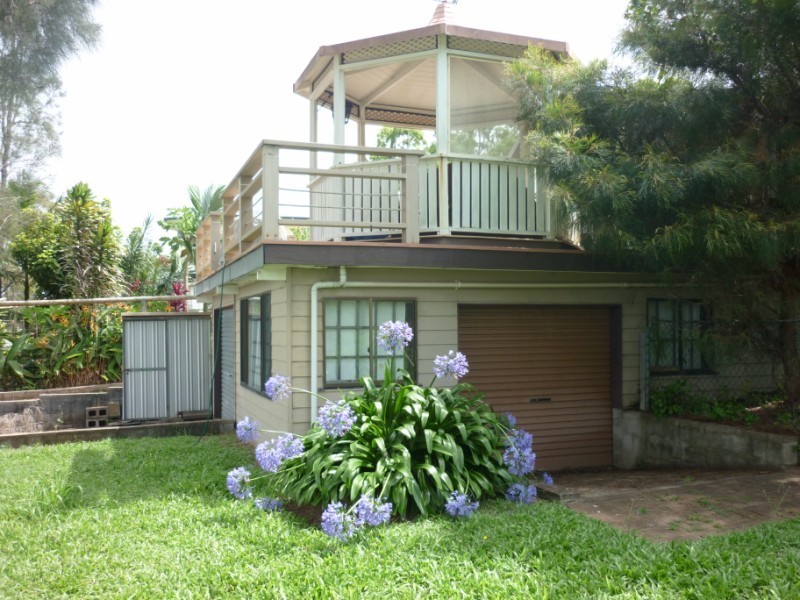85 Wahine Drive, Russell Island QLD 4184