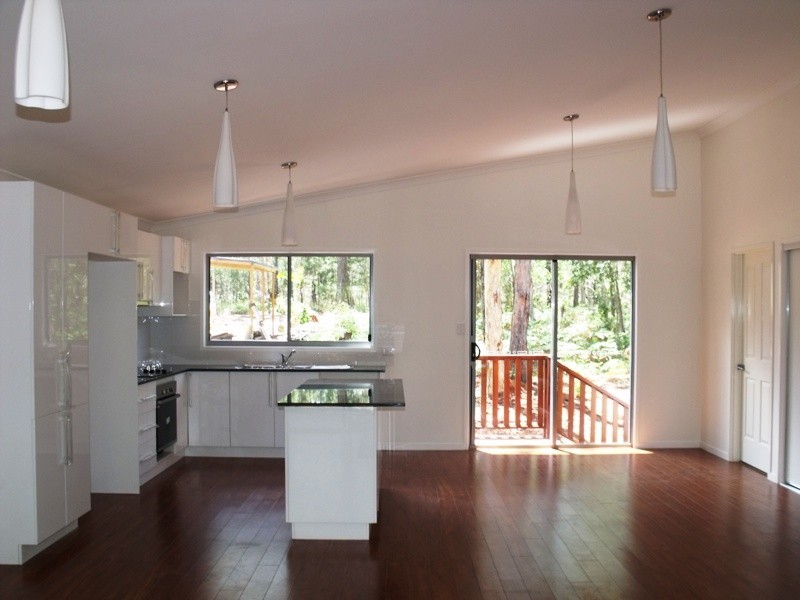 3 Forest Hill Rd, Russell Island QLD 4184