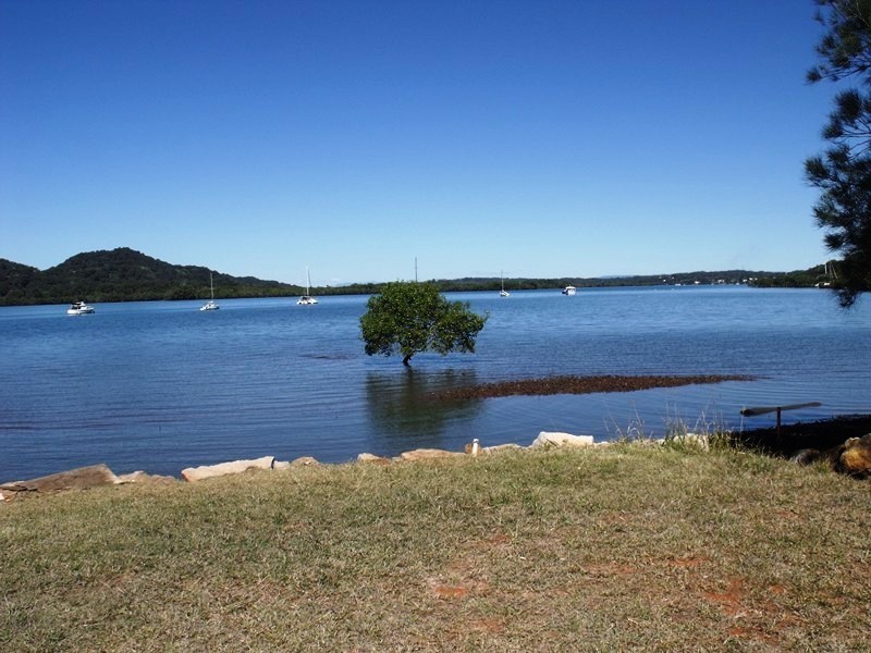 16 Emerson Street, Russell Island QLD 4184