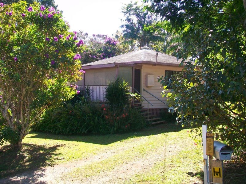11-13 Bernborough St, Russell Island QLD 4184