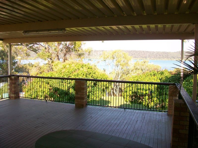 70 Canaipa Point Dve, Russell Island QLD 4184