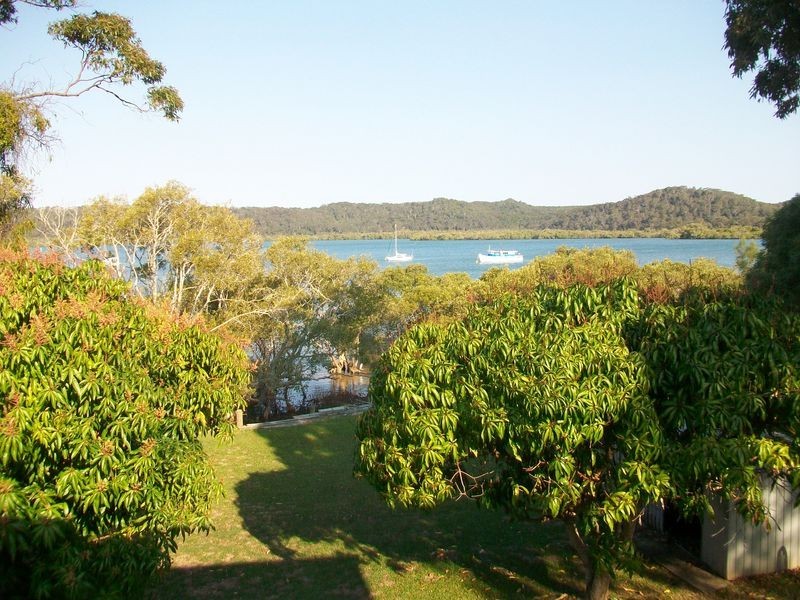 70 Canaipa Point Dve, Russell Island QLD 4184
