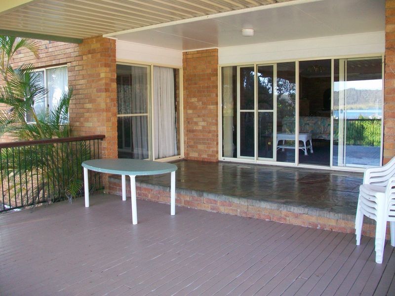 70 Canaipa Point Dve, Russell Island QLD 4184