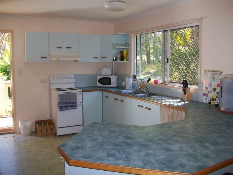 37 Belgrave Rd, Russell Island QLD 4184