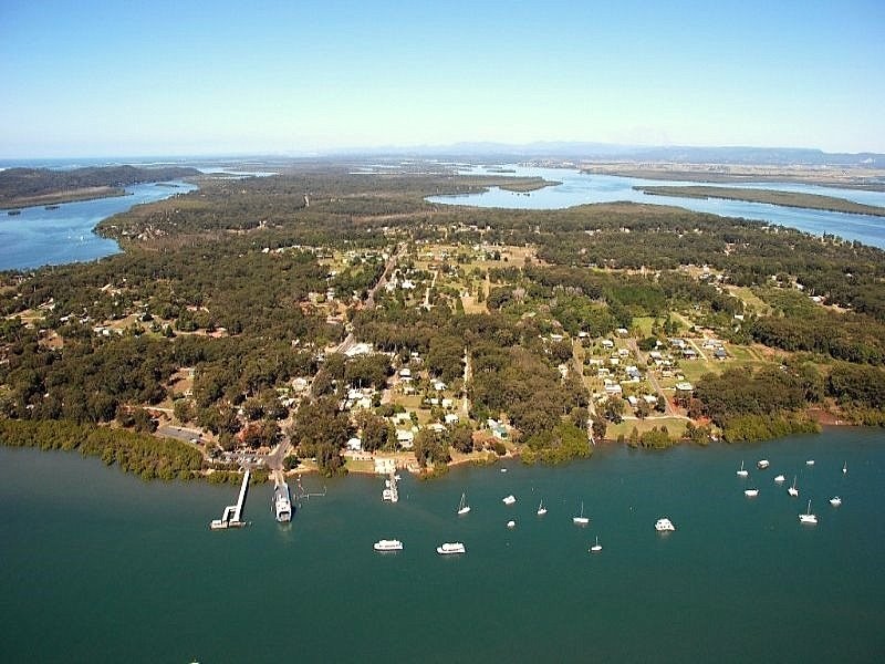 3 Acalypha St, Russell Island QLD 4184