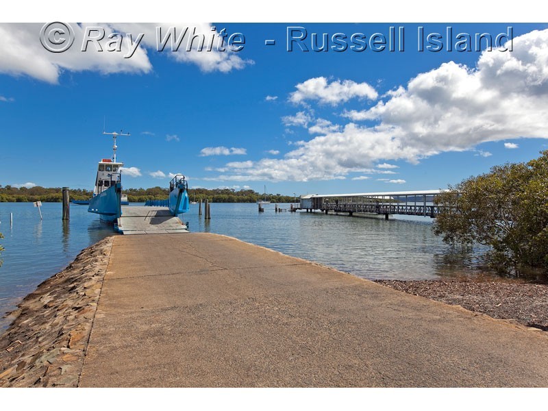 3 Acalypha St, Russell Island QLD 4184