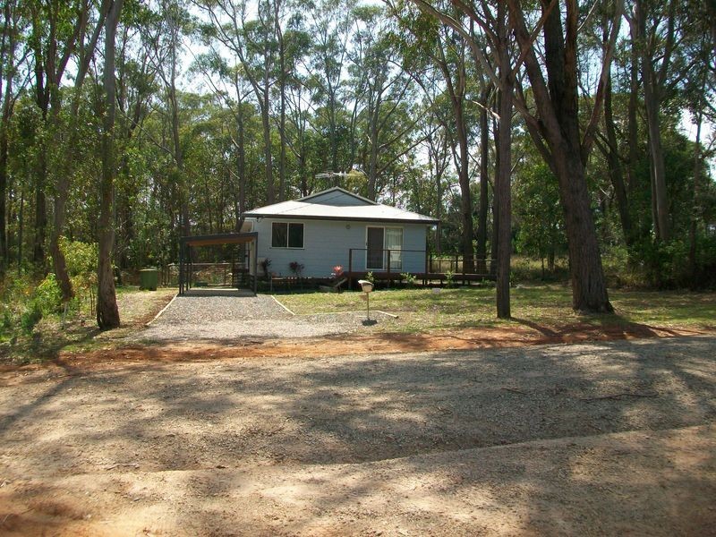 11 Bayswater St, Russell Island QLD 4184