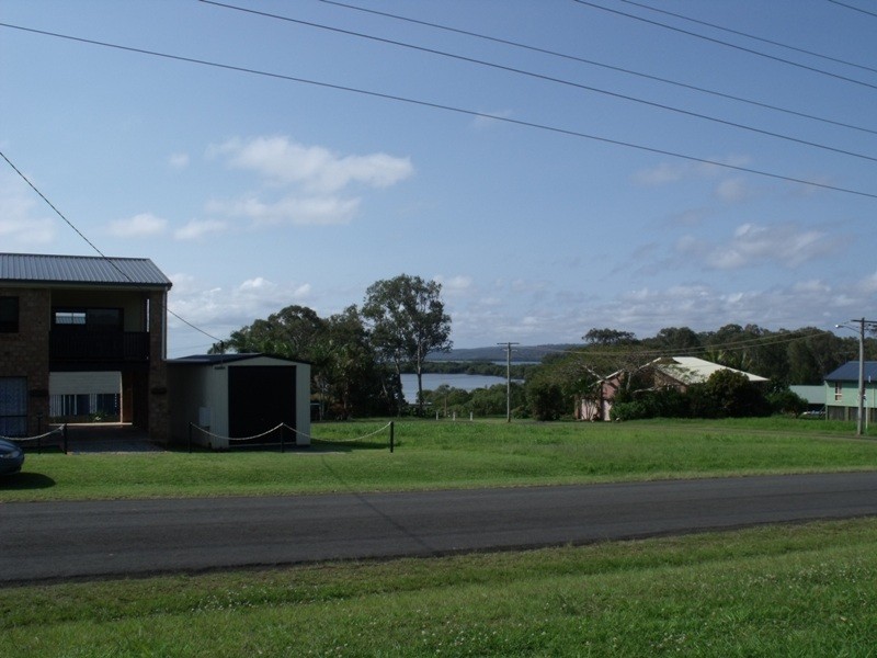 2 – 22 Canaipa Point Dr, Russell Island QLD 4184