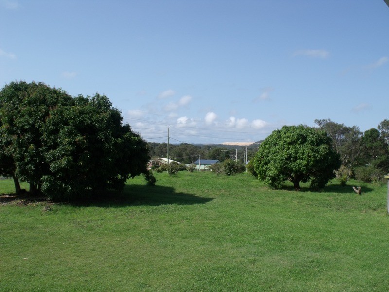 2 – 22 Canaipa Point Dr, Russell Island QLD 4184