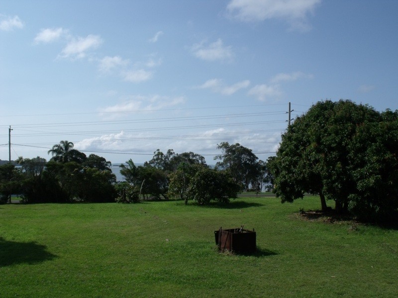 2 – 22 Canaipa Point Dr, Russell Island QLD 4184