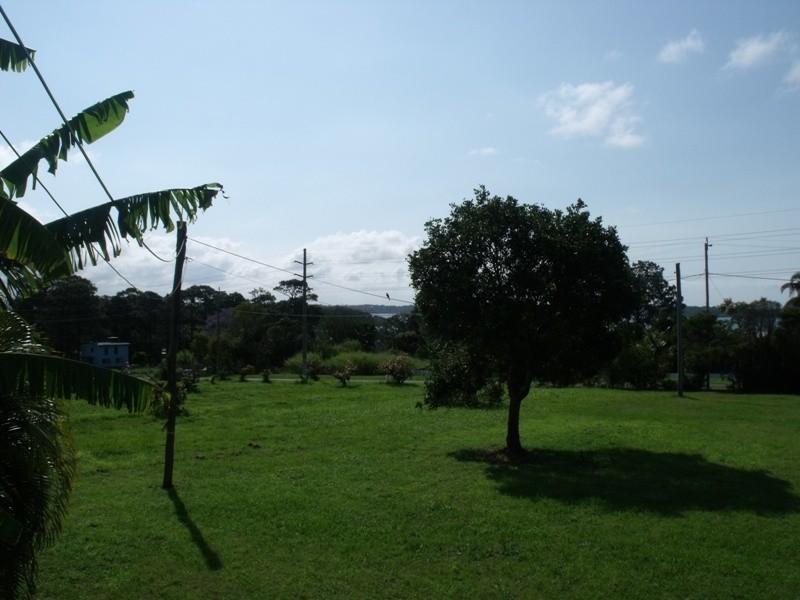 2 – 22 Canaipa Point Dr, Russell Island QLD 4184