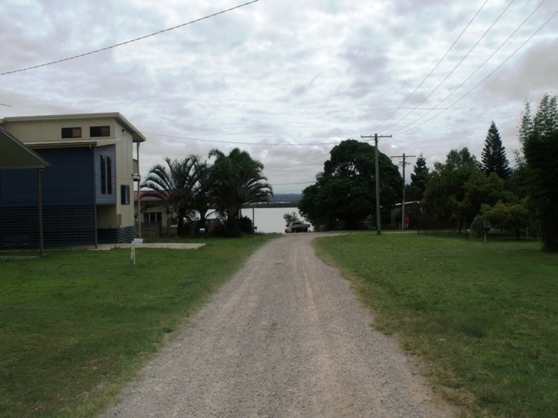 13 Panorama Av, Russell Island QLD 4184