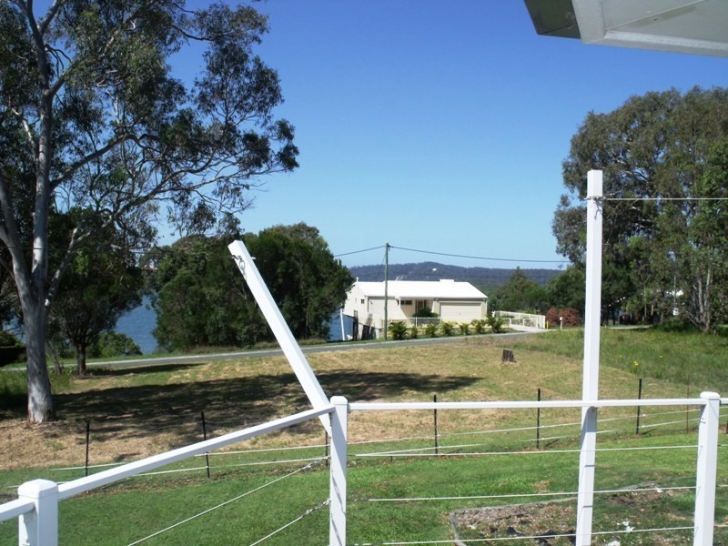 12 Ketch St, Russell Island QLD 4184