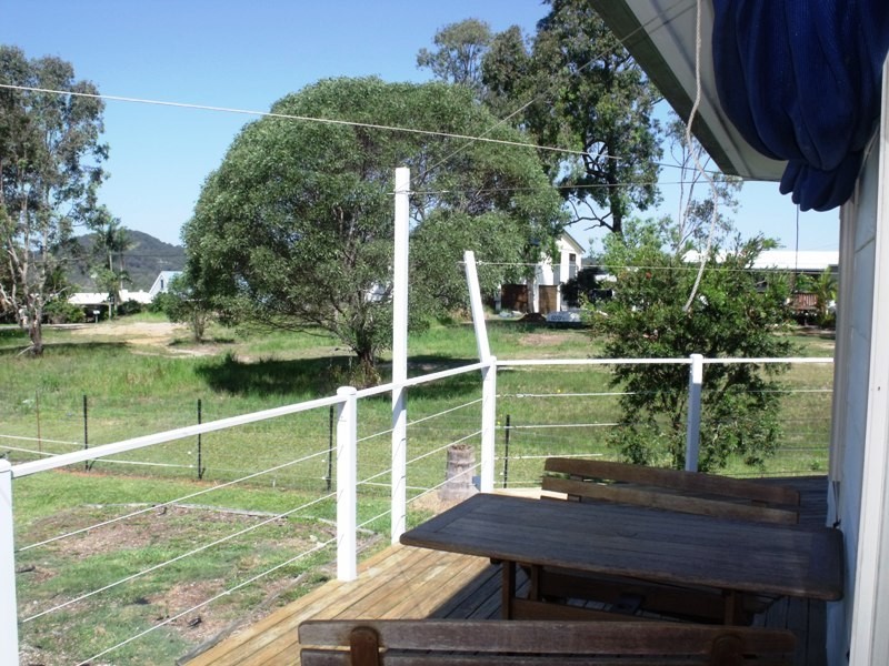 12 Ketch St, Russell Island QLD 4184
