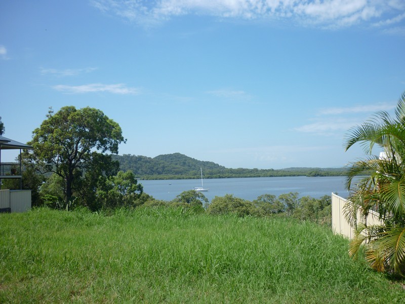 146 Canaipa Point Drive, Russell Island QLD 4184