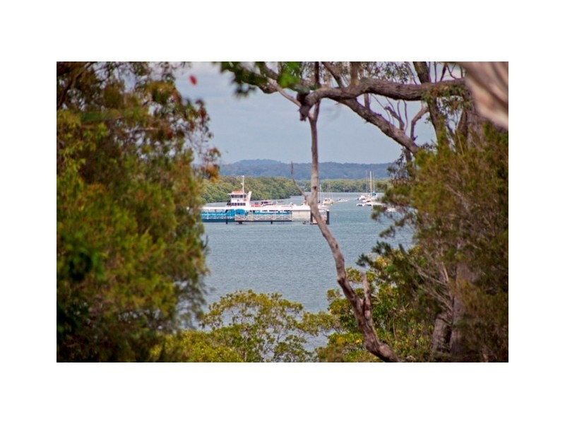 48 Tenanne Street, Russell Island QLD 4184