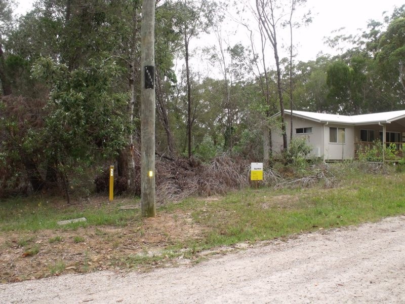 1 Sapphire St, Russell Island QLD 4184