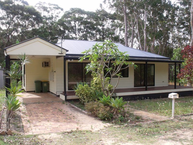 29 Letitia Av, Russell Island QLD 4184