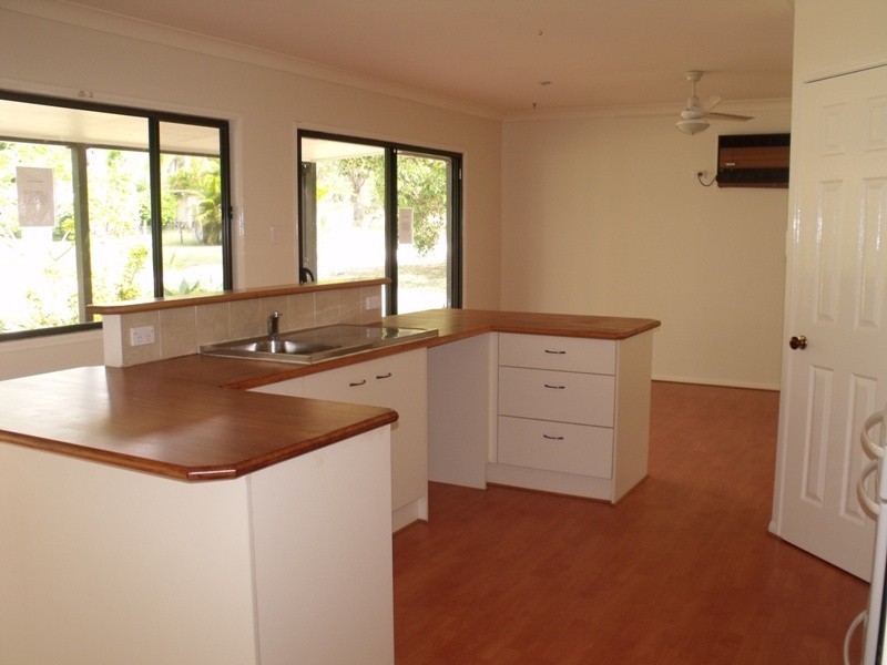 29 Letitia Av, Russell Island QLD 4184