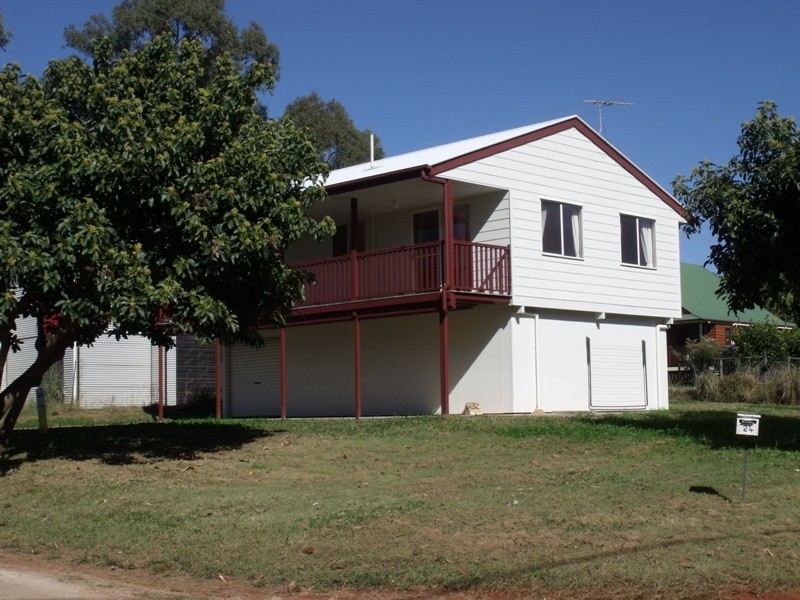 24 Grevillea St, Russell Island QLD 4184