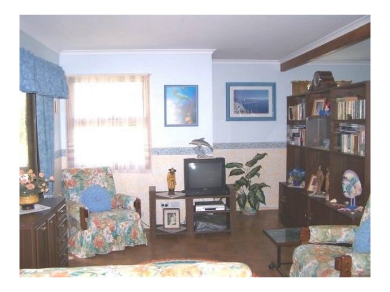 86  The Esplanade, Karragarra Island QLD 4184