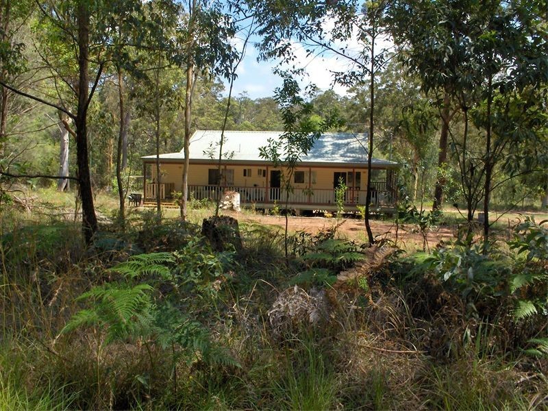 32 Waikiki Beach Road, Russell Island QLD 4184
