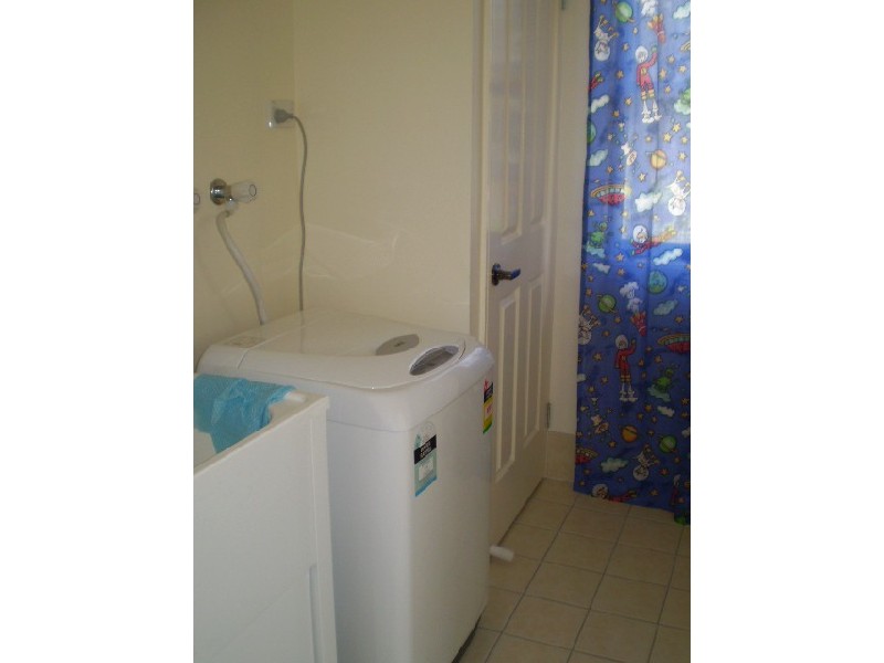 2  Karri Street, Russell Island QLD 4184