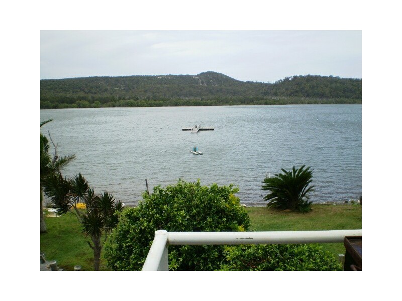 99 Wahine Drive, Russell Island QLD 4184
