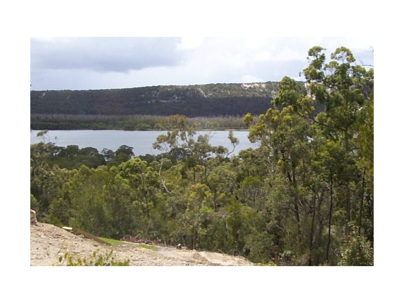 2  Leichhardt Terrace, Russell Island QLD 4184