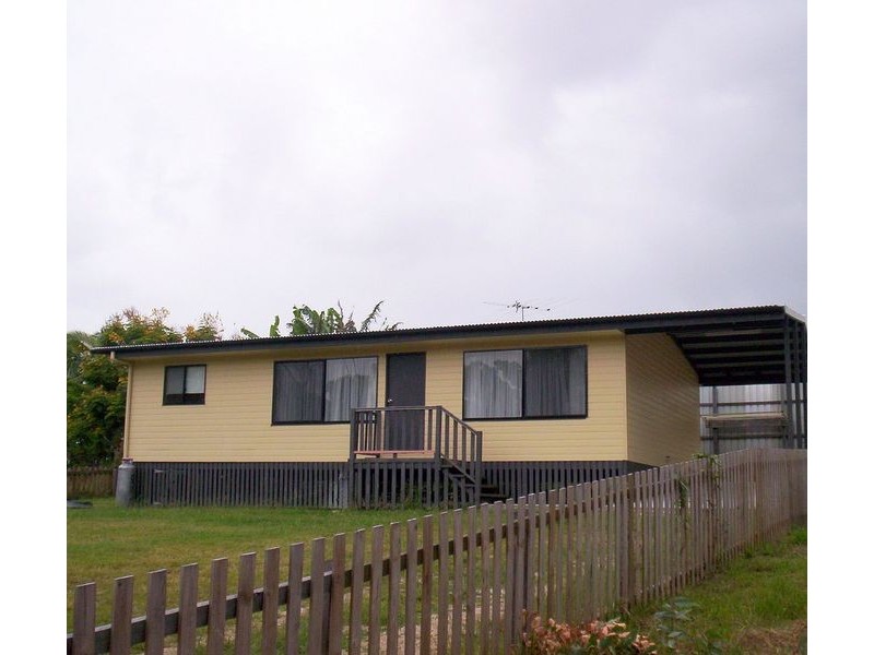 16 Amber Street, Russell Island QLD 4184