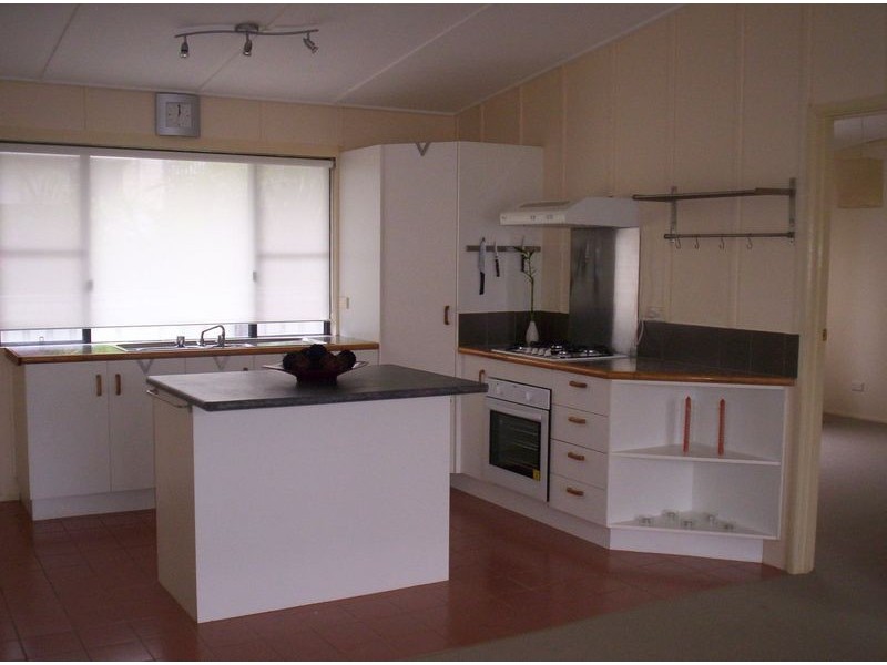 16 Amber Street, Russell Island QLD 4184