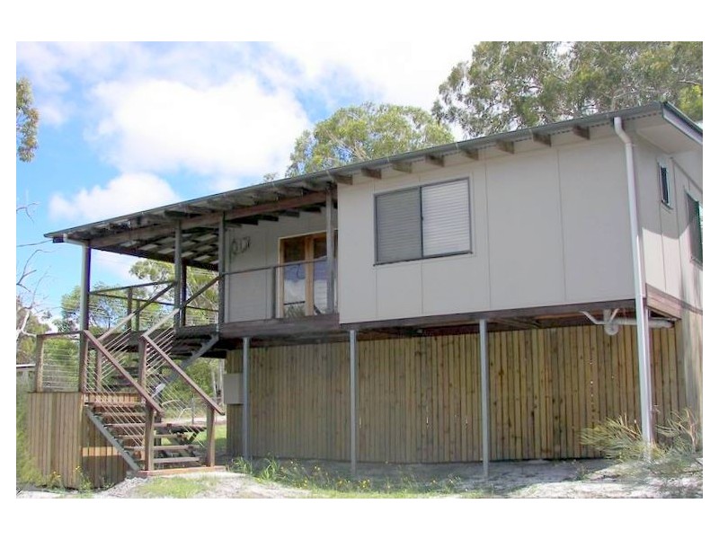 15  Frangipanni St, Russell Island QLD 4184