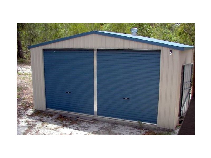 15  Frangipanni St, Russell Island QLD 4184