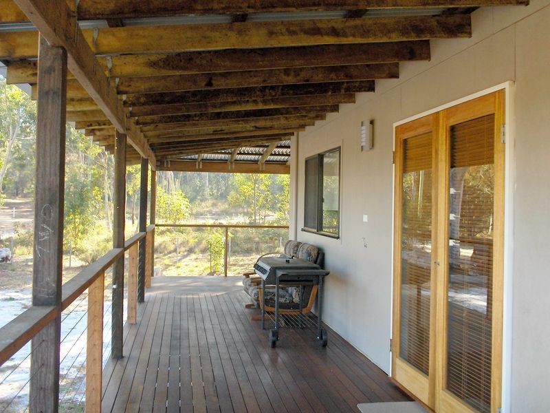 15  Frangipanni St, Russell Island QLD 4184