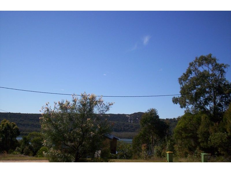 27 Leichhardt Terrace, Russell Island QLD 4184