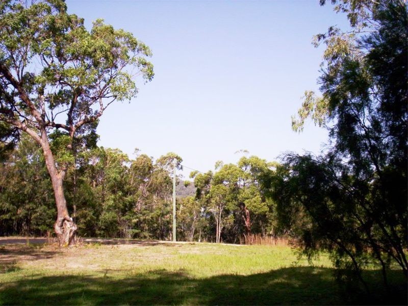 25 Leichhardt Terrace, Russell Island QLD 4184