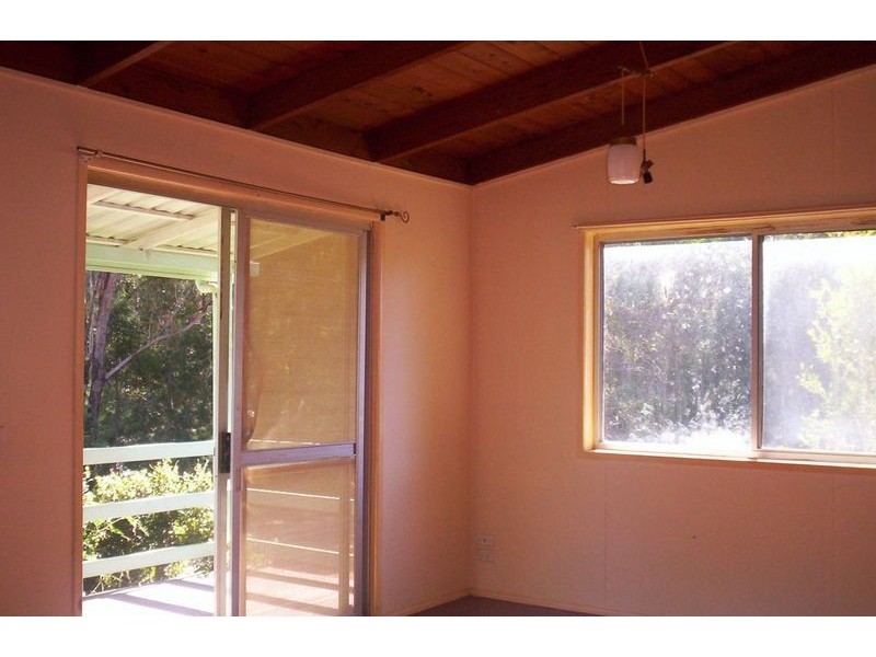 25  Borrows Street, Russell Island QLD 4184