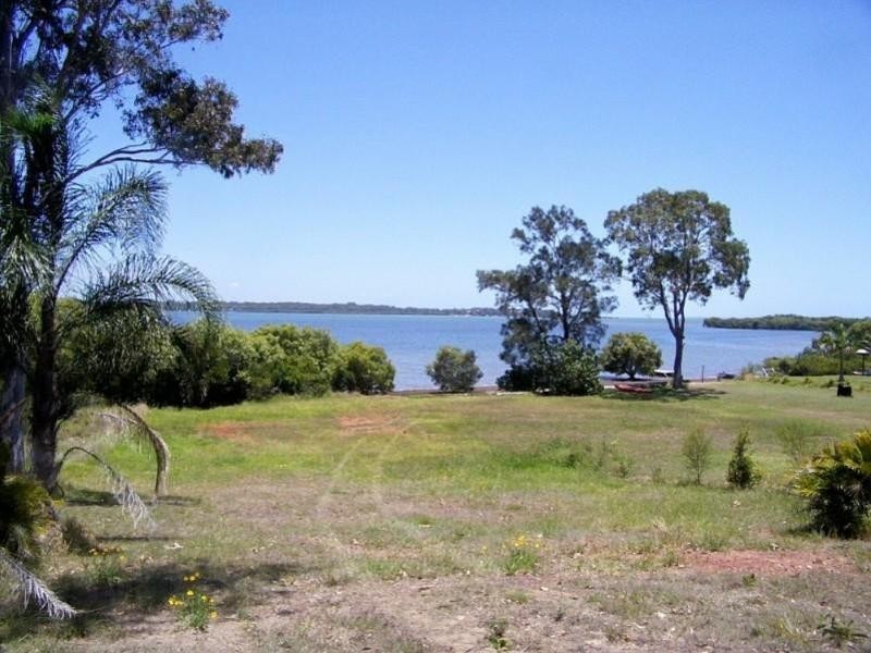 73  Canaipa Point Drive, Russell Island QLD 4184