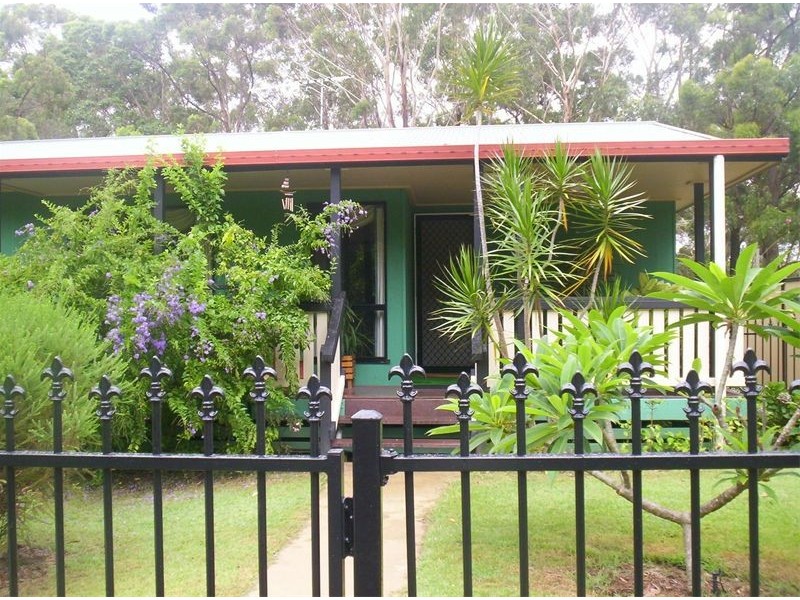 17 Rossi Avenue, Russell Island QLD 4184