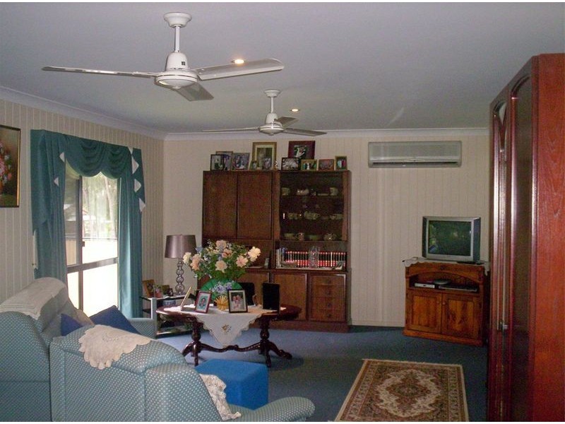 17 Rossi Avenue, Russell Island QLD 4184