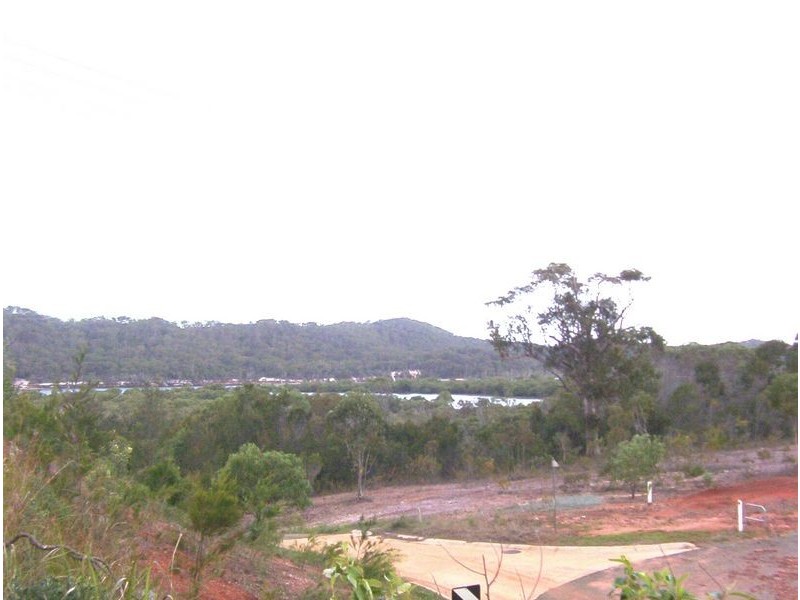 81  Shore Street, Russell Island QLD 4184