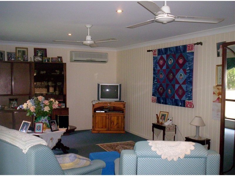 17 Rossi Avenue, Russell Island QLD 4184