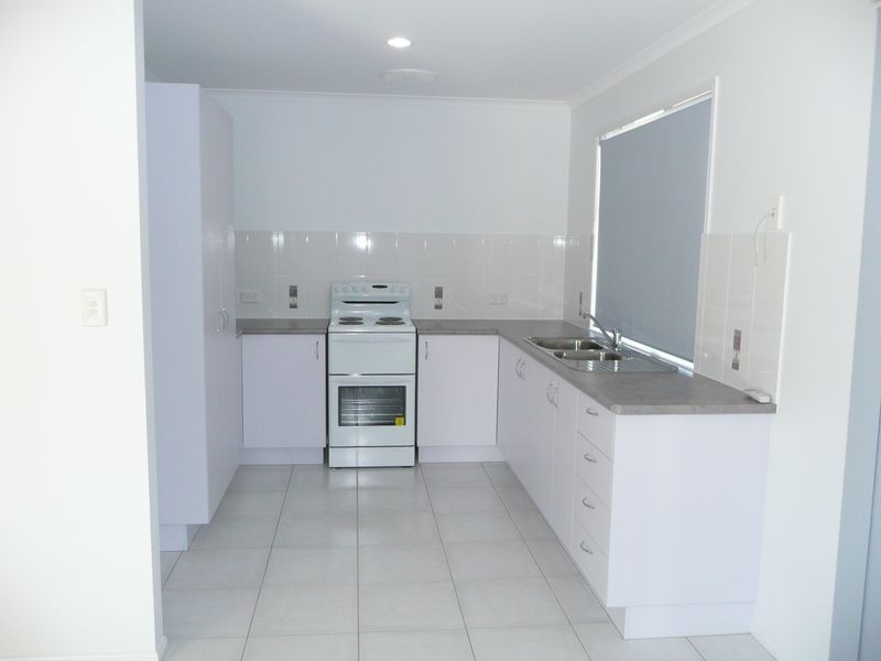 33 Ranch Park Drive, Pacific Haven QLD 4659