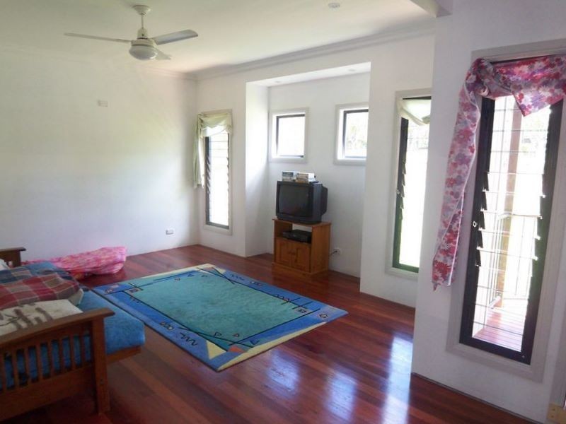6 James Street, Russell Island QLD 4184
