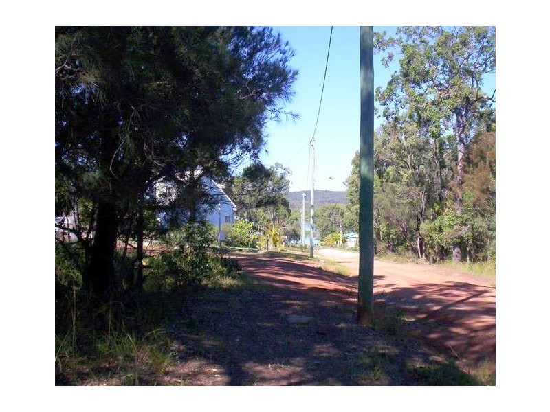 .  Carissa Street, Russell Island QLD 4184